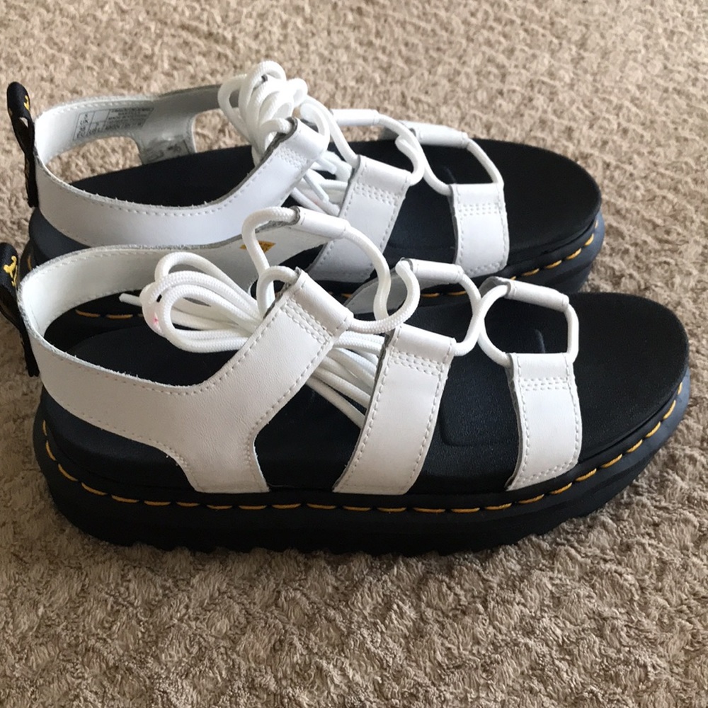 NWOT Dr. Martens Nartilla Sandals